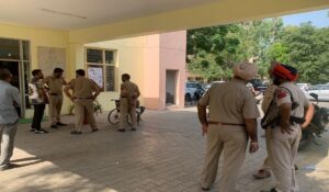 Punjab में अपराधियों और पुलिस के बीच भिड़ंत, गोलियां लगातार चलीं