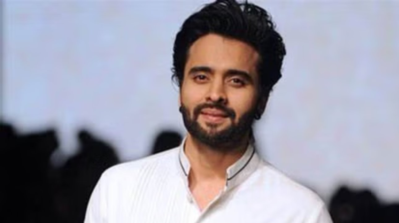 Jackky Bhagnani: जैकी भगनानी की Pooja Entertainment परेशान, क्रू सदस्यों ने वेतन के अवैतनिक का आरोप लगाया