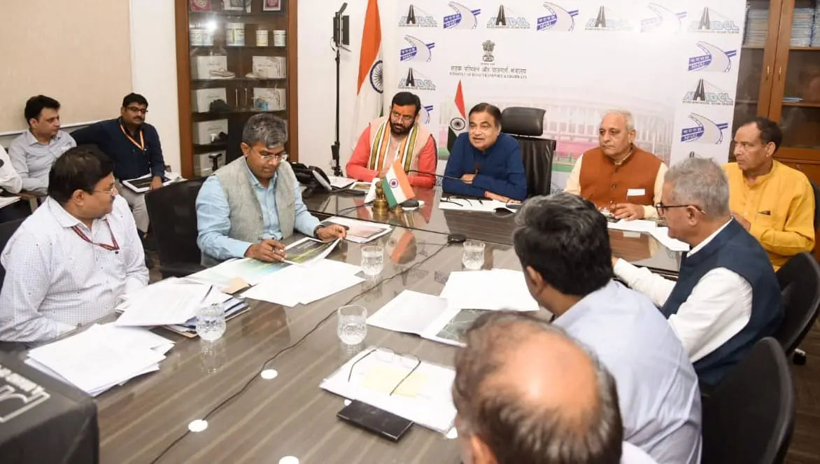 केंद्रीय मंत्री नितिन गडकरी के साथ CM नायब सैनी की हुई बैठक